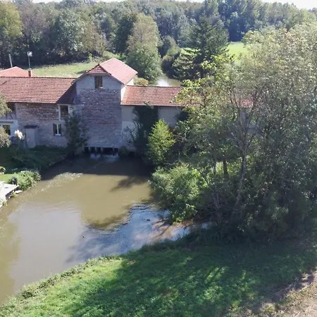 Gasthuis Le Moulin De Chamambard 3*